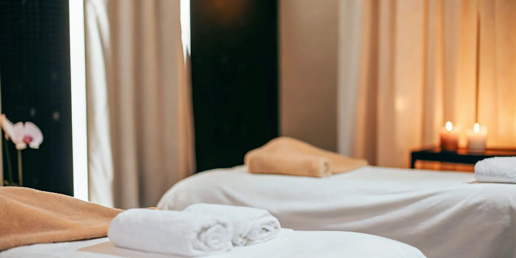 A professional treatment room for body contouring services in Richardson.