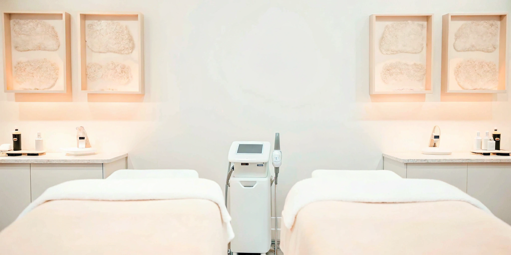 A Dallas medspa room prepared for an Emsculpt treatment.