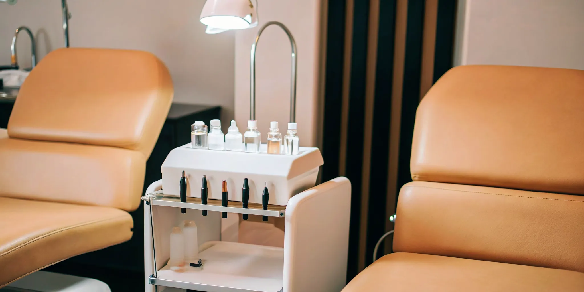 Med spa room for microneedling and chemical peel together